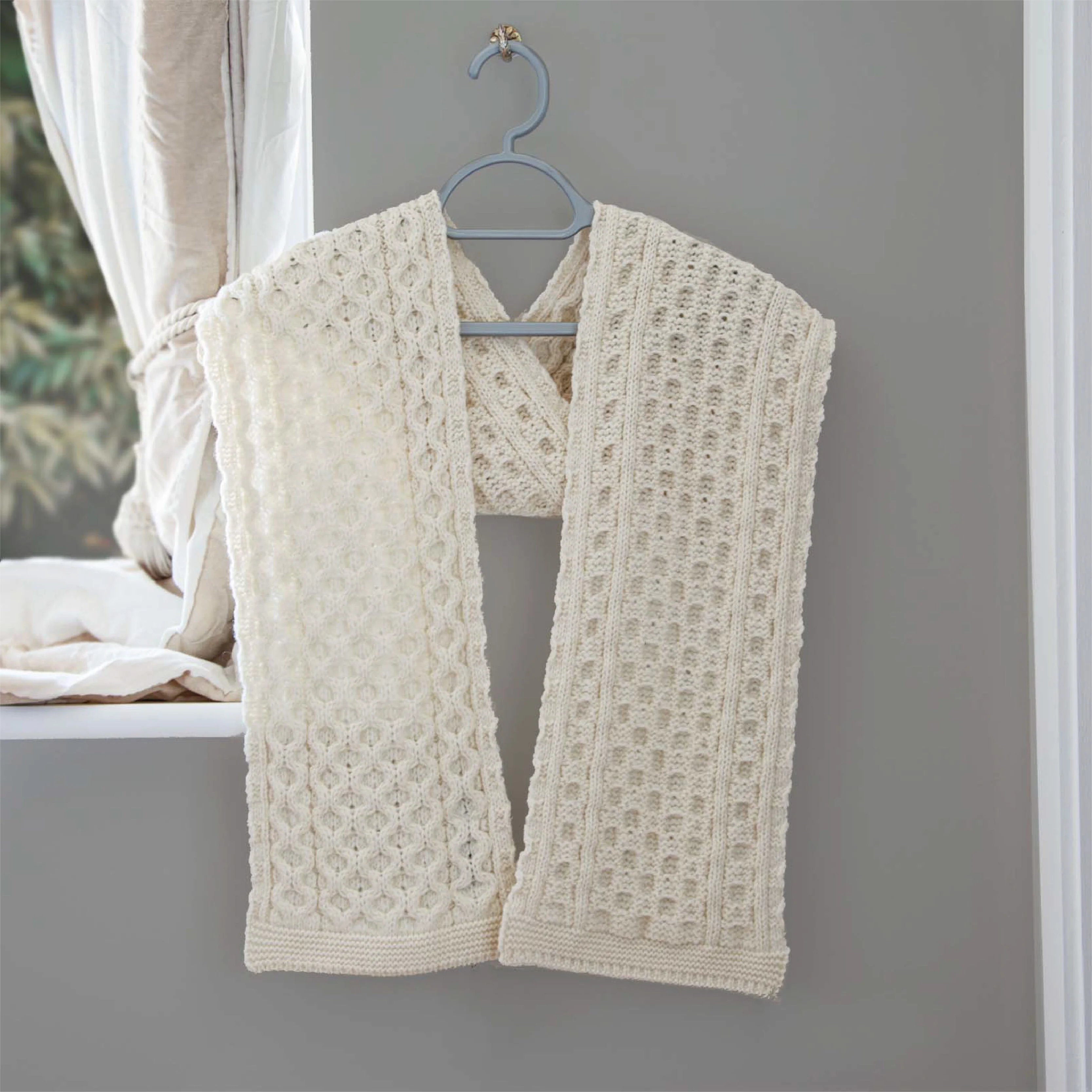 Aran Merino Honeycomb Scarf - Image 2