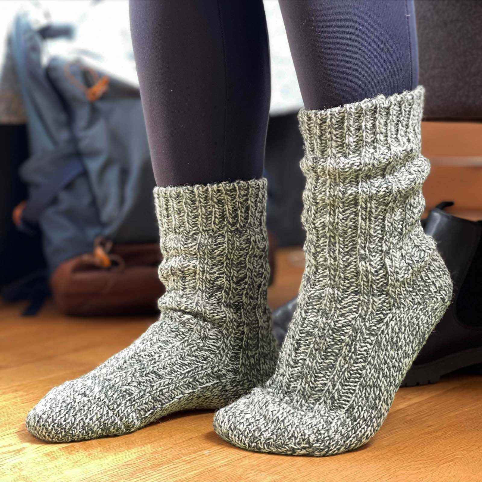 Doogan Donegal 100% Pure Wool Irish Walking Socks Marl Green & White - Image 2