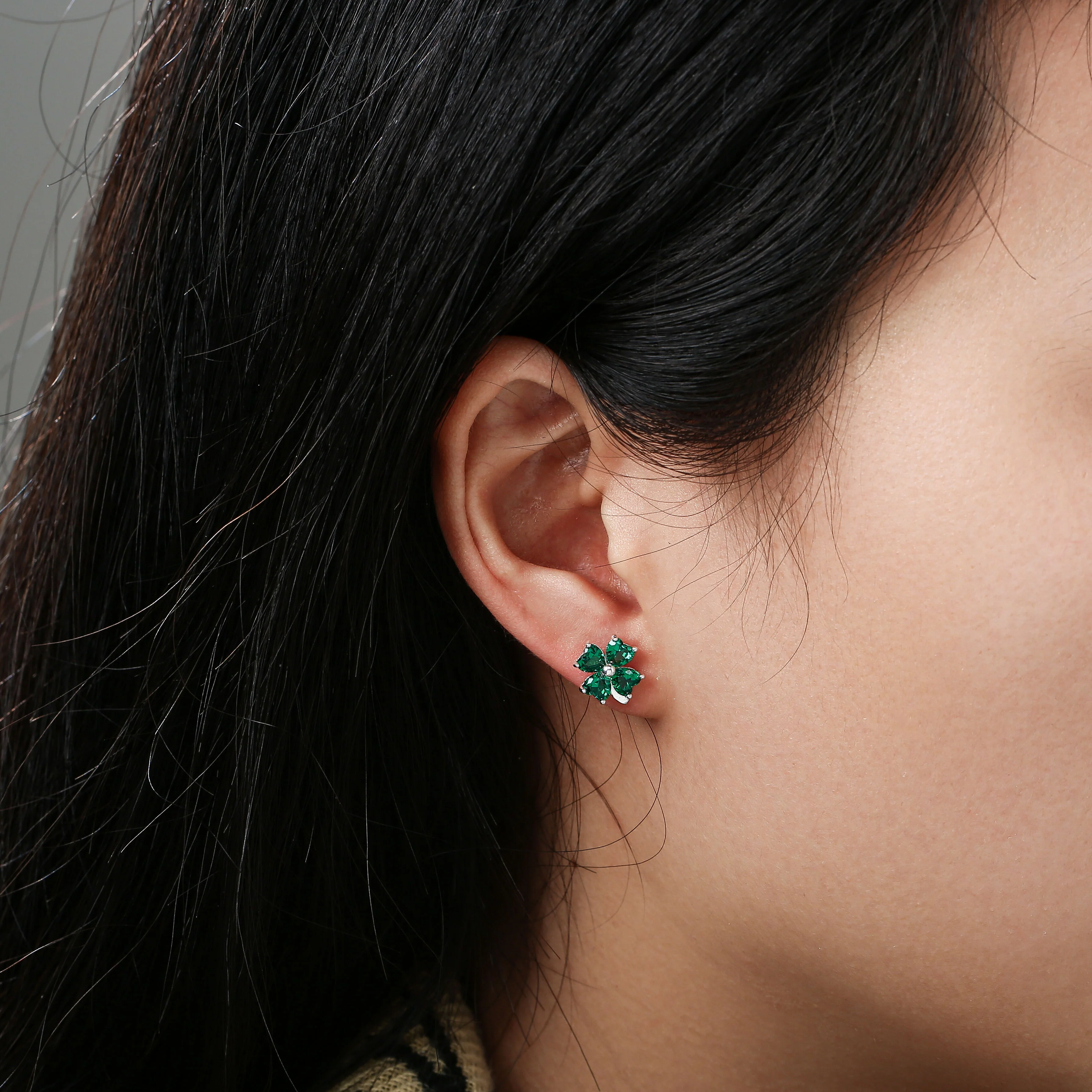 Grá Collection Silver Plated 4 Green Cubic Zirconia Stones Clover Earrings - Image 2