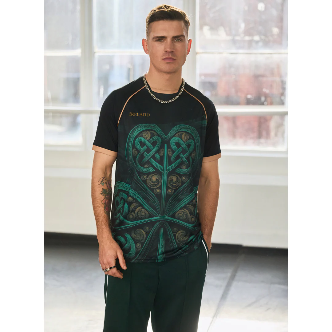 Unisex Ireland Big Shamrock Performance T-shirt - Image 2